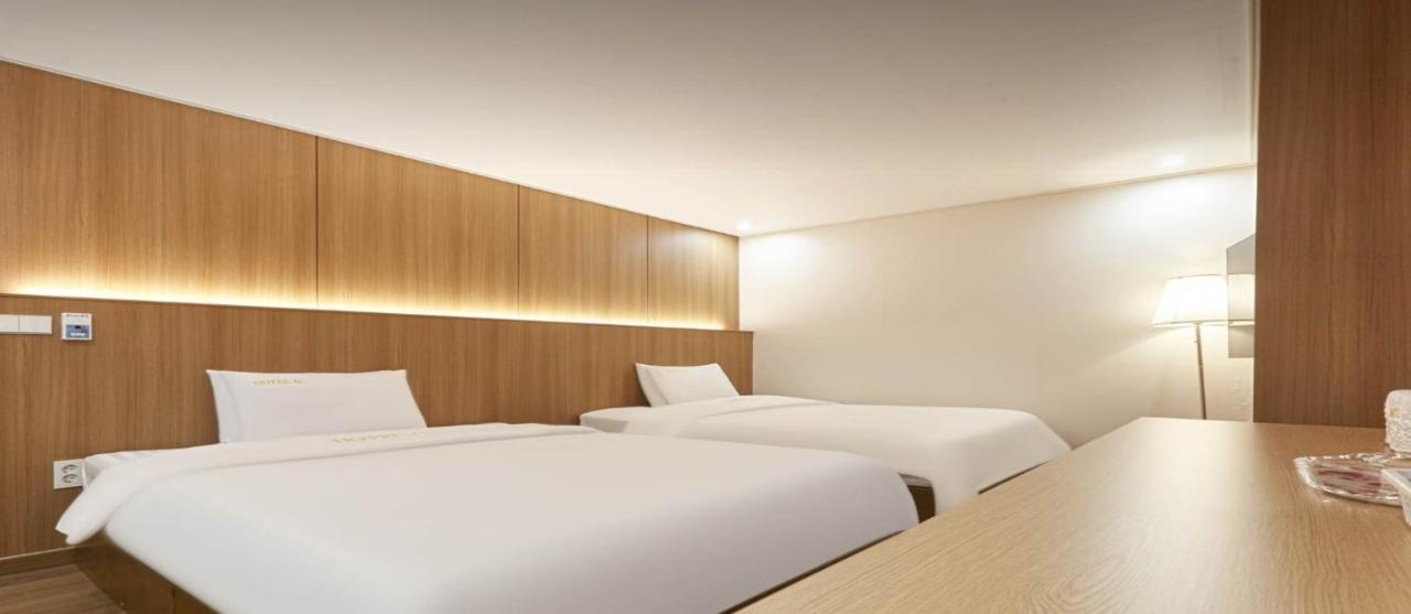 Hotel Q Chuncheon Εξωτερικό φωτογραφία