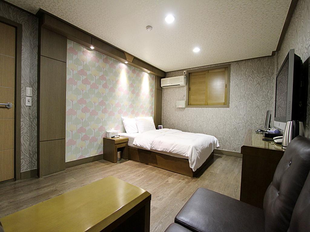 Hotel Q Chuncheon Δωμάτιο φωτογραφία